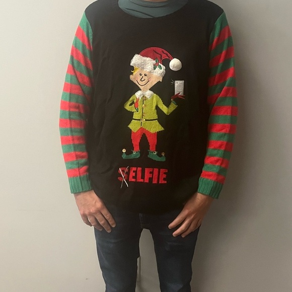 Holiday Time Selfie holiday sweater, it’s adorable! Size 2X 18-20W - Picture 9 of 13